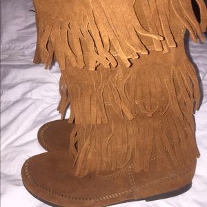 Minne Tonka boots; AUTHENTIC !!